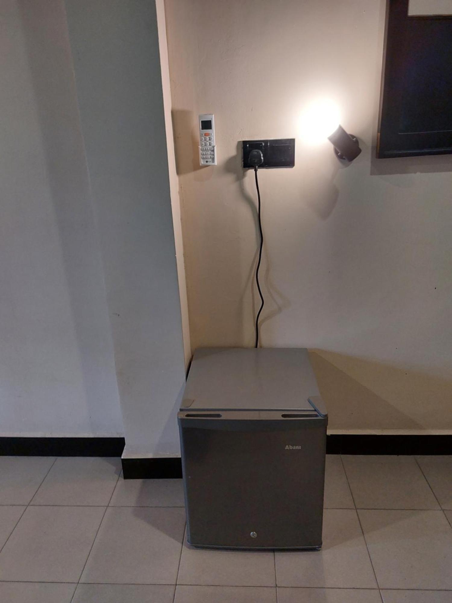 ネゴンボ Edwin'S Airport Garden Bed & Breakfast エクステリア 写真